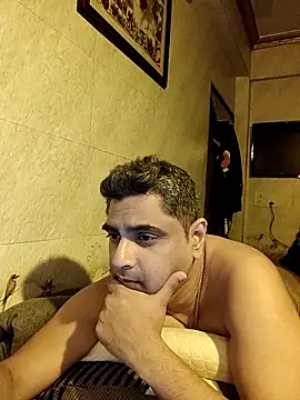 hardnhornybull online show from March 4, 2026, 6:25 pm