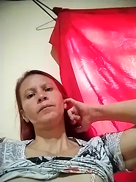 cintia love online show from February 11, 2026, 6:46 pm