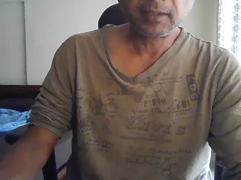 Snapshot of Moh-Moksha chatting on February 4, 2026, 9:37 am Moh-Moksha online show from February 4, 2026, 9:37 am