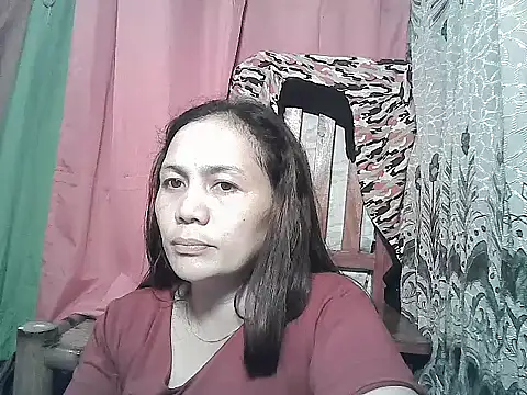 Snapshot of prettymomma24xx chatting on March 18, 2026, 12:41 pm prettymomma24xx online show from March 18, 2026, 12:41 pm