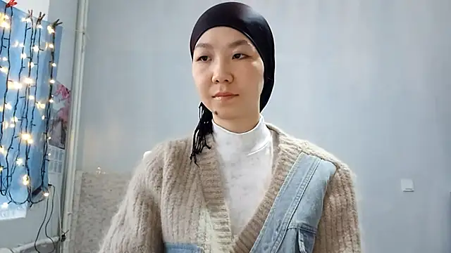 VuiCutie online show from January 9, 2026, 3:42 am