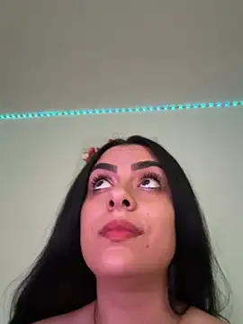 Marisa ass online show from May 27, 2026, 7:33 pm
