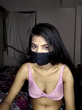 Snapshot of rani_coupleee chatting on April 21, 2026, 5:28 pm rani coupleee online show from April 21, 2026, 5:28 pm