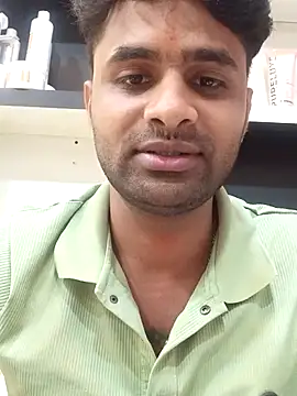 Snapshot of preist_2025 chatting on July 25, 2026, 2:58 pm preist 2025 online show from July 25, 2026, 2:58 pm