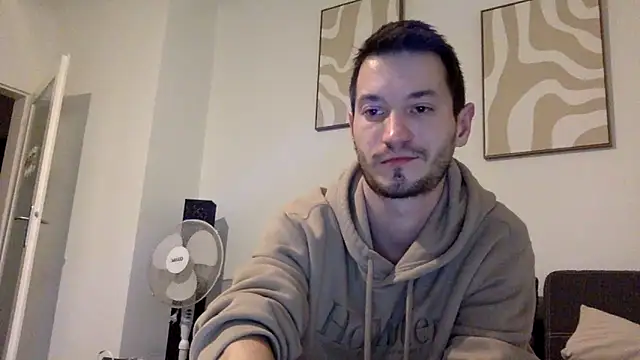 Snapshot of batschi0512 chatting on February 10, 2026, 12:20 pm batschi0512 online show from February 10, 2026, 12:20 pm
