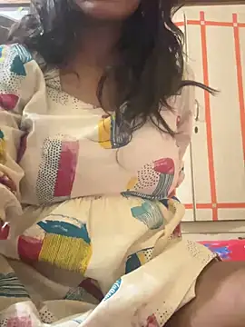 bebedolly online show from April 30, 2026, 5:52 pm