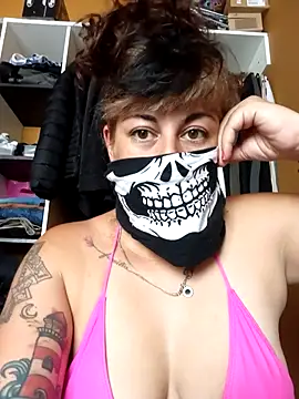 lovely-andrea online show from January 15, 2026, 6:11 pm