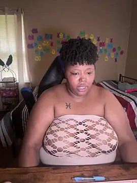 Snapshot of Chocolatebunnyxx96 chatting on May 18, 2026, 6:58 pm Chocolatebunnyxx96 online show from May 18, 2026, 6:58 pm