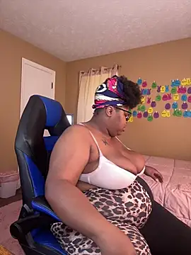 Snapshot of Chocolatebunnyxx96 chatting on May 29, 2026, 2:37 pm Chocolatebunnyxx96 online show from May 29, 2026, 2:37 pm