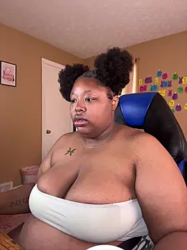 Snapshot of Chocolatebunnyxx96 chatting on May 31, 2026, 3:41 pm Chocolatebunnyxx96 online show from May 31, 2026, 3:41 pm