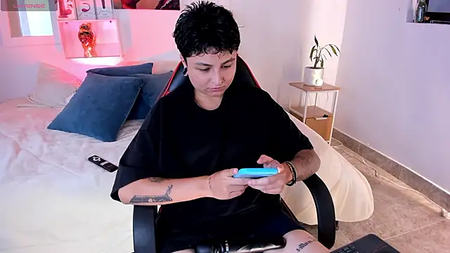 Zury Ramirez online show from March 16, 2026, 7:51 pm