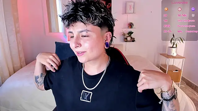 Zury Ramirez online show from March 19, 2026, 8:46 pm