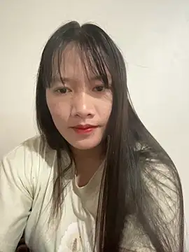 Snapshot of Suni-ii chatting on February 14, 2026, 7:49 am Suni-ii online show from February 14, 2026, 7:49 am