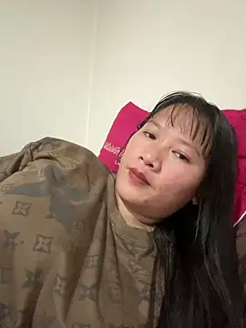 Snapshot of Suni-ii chatting on May 13, 2026, 2:53 am Suni-ii online show from May 13, 2026, 2:53 am