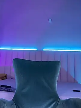 Denightjones online show from March 11, 2026, 3:23 am