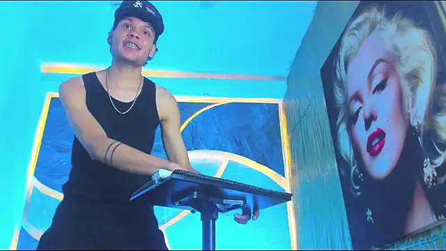 Lucas hot 20 online show from February 6, 2026, 6:07 am