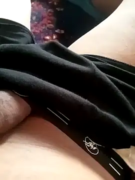 folkdam80 online show from April 17, 2026, 6:27 am