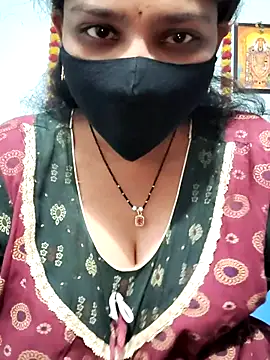 Snapshot of lusy79 chatting on February 5, 2026, 9:03 am lusy79 online show from February 5, 2026, 9:03 am