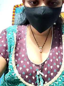 Snapshot of lusy79 chatting on February 6, 2026, 5:23 am lusy79 online show from February 6, 2026, 5:23 am