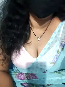 Snapshot of lusy79 chatting on February 12, 2026, 4:35 pm lusy79 online show from February 12, 2026, 4:35 pm