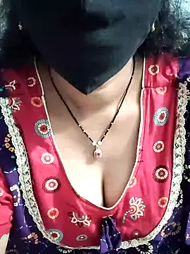 Snapshot of lusy79 chatting on February 15, 2026, 9:19 am lusy79 online show from February 15, 2026, 9:19 am