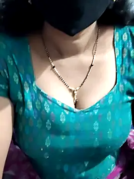 Snapshot of lusy79 chatting on February 19, 2026, 9:05 am lusy79 online show from February 19, 2026, 9:05 am