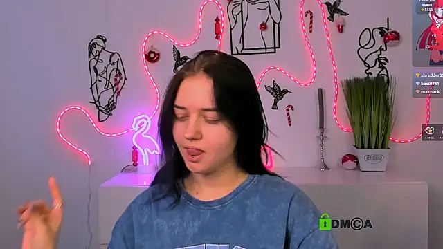 Snapshot of alice__blond chatting on January 11, 2026, 1:05 pm alice blond online show from January 11, 2026, 1:05 pm