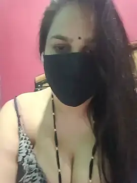 Snapshot of 01Roshani chatting on May 15, 2026, 9:16 am 01Roshani online show from May 15, 2026, 9:16 am