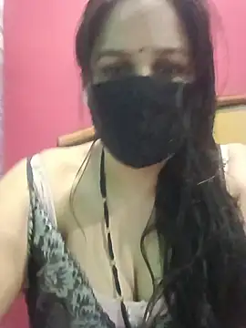 Snapshot of 01Roshani chatting on May 17, 2026, 9:28 am 01Roshani online show from May 17, 2026, 9:28 am