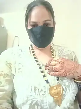 Snapshot of 01Roshani chatting on May 26, 2026, 8:49 pm 01Roshani online show from May 26, 2026, 8:49 pm