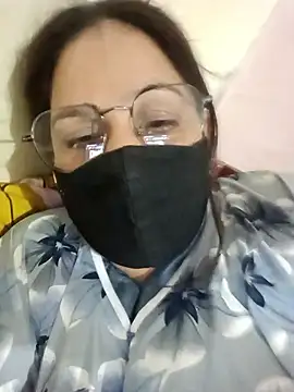 Snapshot of 01Roshani chatting on May 28, 2026, 8:17 pm 01Roshani online show from May 28, 2026, 8:17 pm