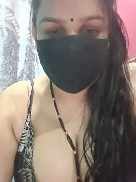 Snapshot of 01Roshani chatting on June 1, 2026, 7:04 pm 01Roshani online show from June 1, 2026, 7:04 pm