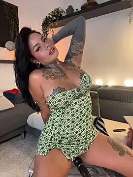 Snapshot of ReynaTatty chatting on July 19, 2026, 3:05 pm ReynaTatty online show from July 19, 2026, 3:05 pm