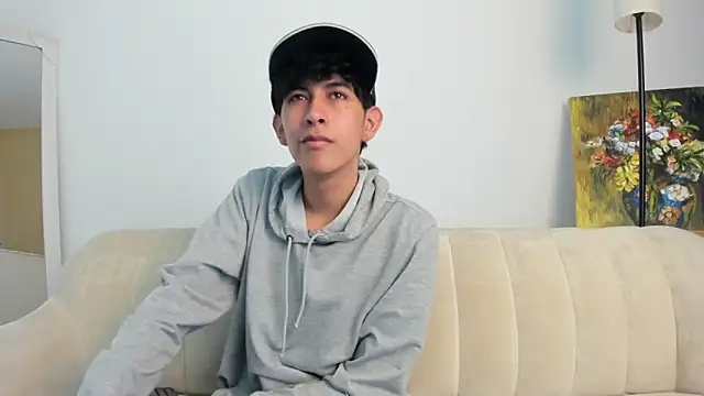 julian xx online show from May 26, 2026, 2:24 pm