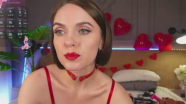 Snapshot of Lil__Fleur chatting on February 11, 2026, 8:36 pm Lil Fleur online show from February 11, 2026, 8:36 pm