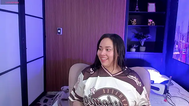 Snapshot of ThaliaBrookss_ chatting on March 4, 2026, 5:24 am ThaliaBrookss online show from March 4, 2026, 5:24 am