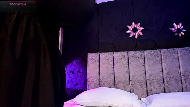 Snapshot of ThaliaBrookss_ chatting on April 3, 2026, 6:11 am ThaliaBrookss online show from April 3, 2026, 6:11 am