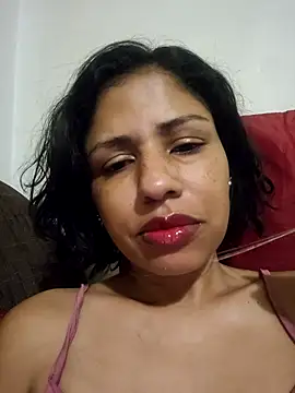 Snapshot of Lyra_XOX chatting on January 8, 2026, 9:39 pm Lyra XOX online show from January 8, 2026, 9:39 pm