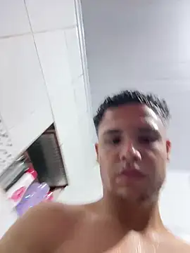 Snapshot of Wellington00_ chatting on February 13, 2026, 9:44 pm Wellington00 online show from February 13, 2026, 9:44 pm