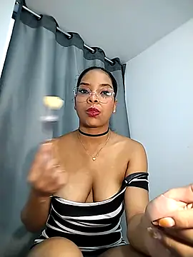 Snapshot of KATALINA_SANTANA_ chatting on April 25, 2026, 11:02 pm KATALINA SANTANA online show from April 25, 2026, 11:02 pm