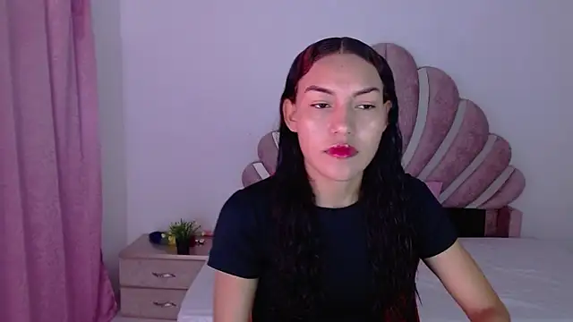 Naya  fox723 online show from February 3, 2026, 6:02 pm