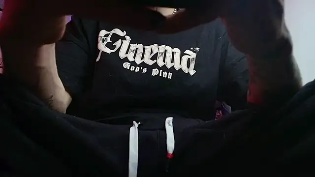 Snapshot of Anhony_Muscle chatting on March 16, 2026, 7:29 pm Anhony Muscle online show from March 16, 2026, 7:29 pm