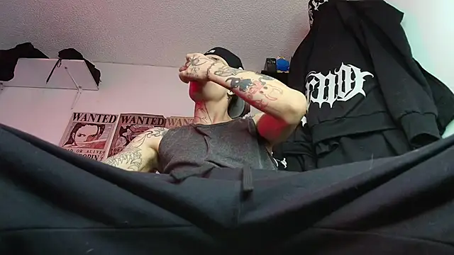 Snapshot of Anhony_Muscle chatting on May 13, 2026, 7:11 pm Anhony Muscle online show from May 13, 2026, 7:11 pm