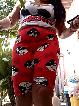 Sammylatinaxxx online show from April 24, 2026, 2:41 pm