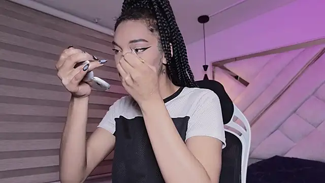 mia gatesvg online show from March 22, 2026, 3:21 am