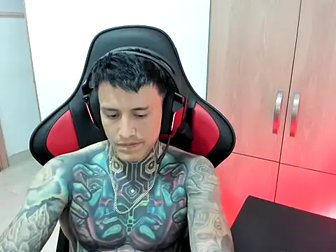 Chrissblack online show from March 6, 2026, 4:42 am