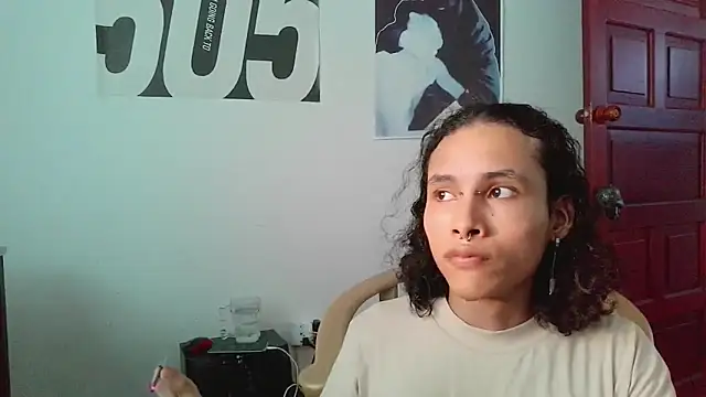 Snapshot of DeusGoth chatting on May 7, 2026, 10:26 pm DeusGoth online show from May 7, 2026, 10:26 pm