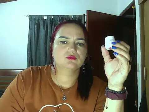 Snapshot of Roja_tentacion chatting on May 8, 2026, 2:17 am Roja tentacion online show from May 8, 2026, 2:17 am
