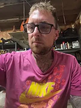 WIDBIGWHITECOCK online show from May 23, 2026, 3:12 am