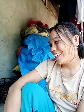 vanvan005 online show from May 15, 2026, 11:23 pm